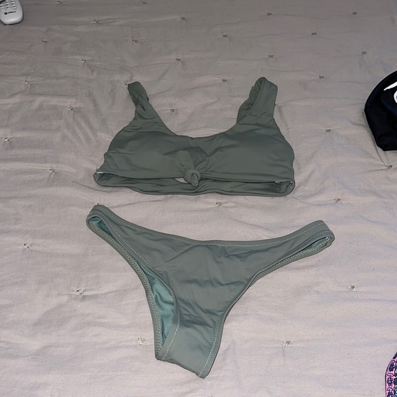 Bathing suit - Picture 1 of 2